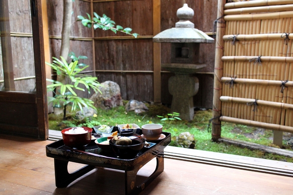 【朝食付プラン】京町家でごゆるりとお部屋食＊御膳でいただく京の日替わりおばんざい